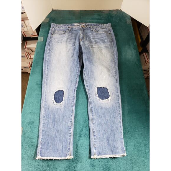 Mossimo Jeans Size 14 Womens Blue Stretch Denim Pants Mid Rise Boyfriend Crop - Picture 1 of 11